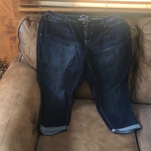 YMI Jean capris never worn